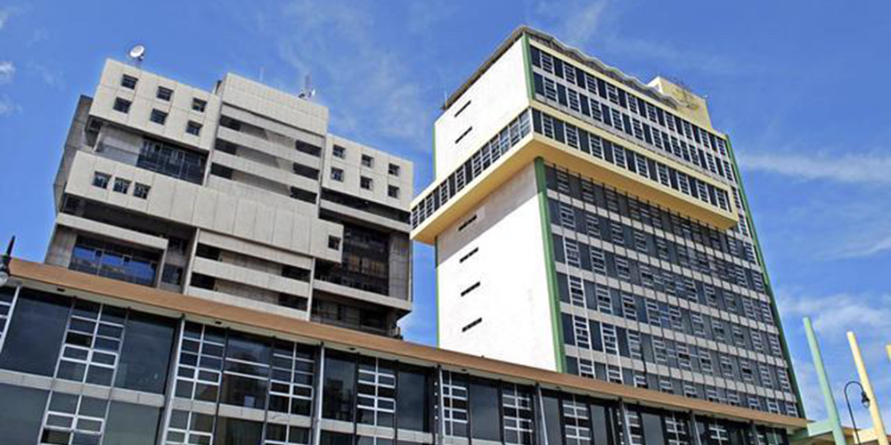 2 octubre: Iniciamos la semana con una de las dos más esperadas calificaciones de huelga: la ilegalidad de la suspensión, paralización y/o boicot de los servicios de salud, con Paola Gutiérrez