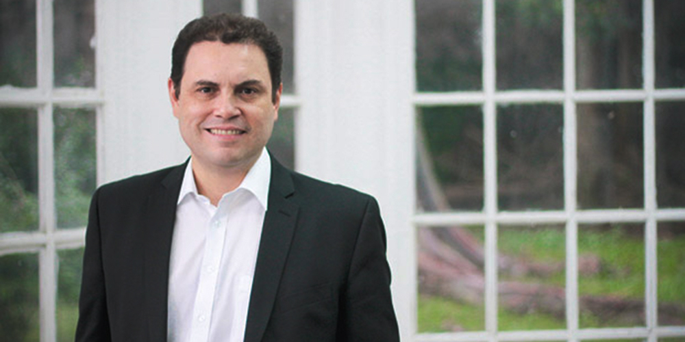 5 Setiembre: El jefe liberacionista enfrenta obstáculos para llevar cohesión a su bancada, con Carlos Ricardo Benavides