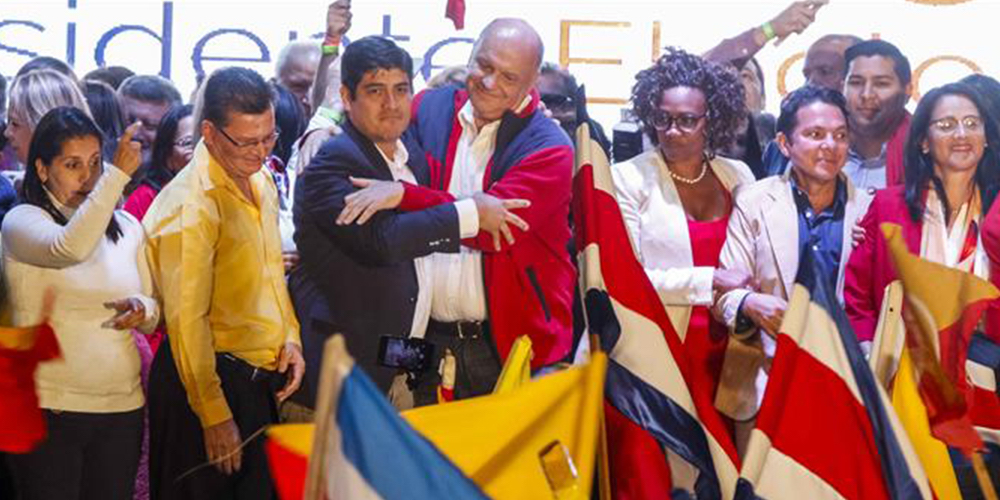 16 de abril: Rumores y hermetismo. Esa sería la mejor forma de describir las horas que corren en la política local. Los fichajes claves que integrarán el equipo de la nueva administración son una incógnita, con Eduardo Ulibarri.