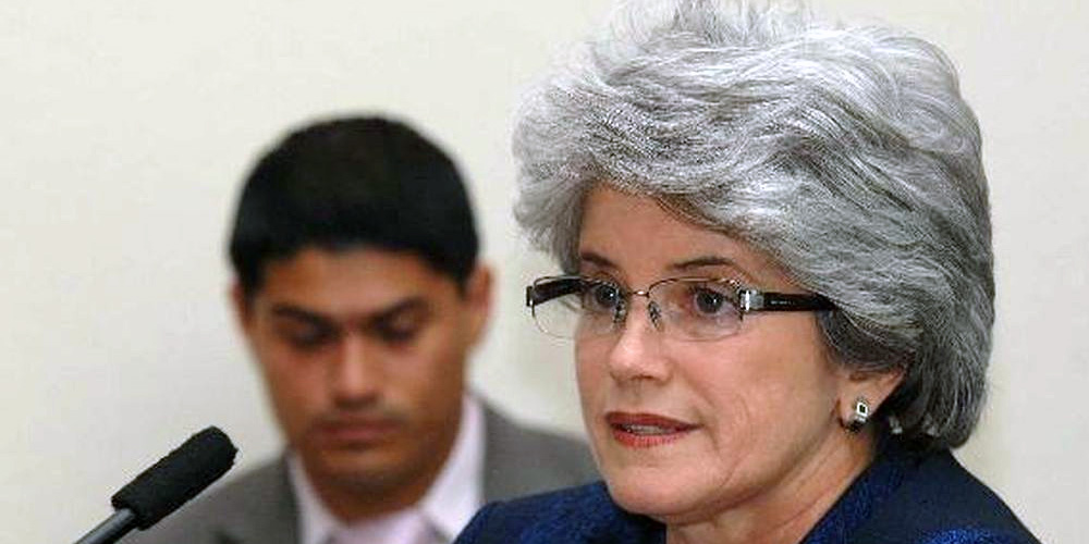 Llueve sobre mojado...  Pendiente rediseño del Estado y sus 330 instituciones: con la ex Contralora Rocío Aguilar