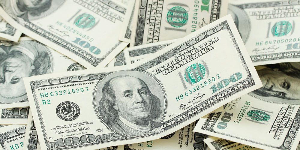 8 de diciembre: el Senado aprobó la mayor disminución de impuestos de los últimos 30 años en Estados Unidos, con Juan Enrique Muñoz Giró.