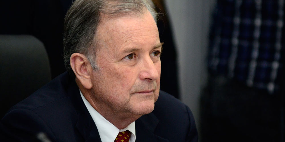 25 de octubre: indagación en créditos bancarios visualiza red de implicados pero no ha llegado al fondo del entramado de intereses económicos y de poder político, con Ottón Solís.